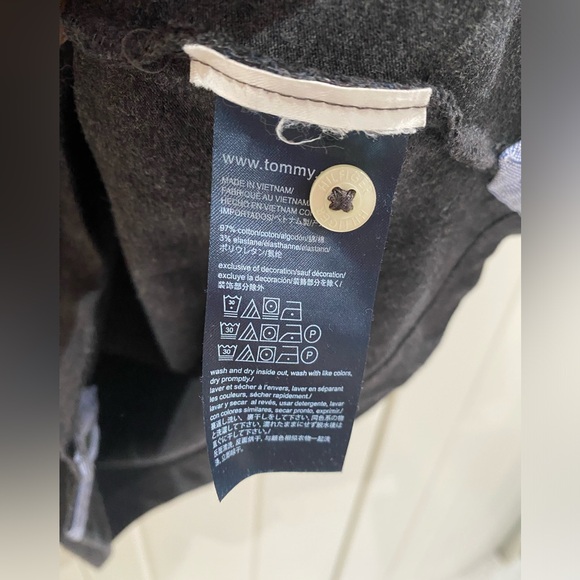 Tommy Hilfiger ‘Slim Fit’ polo shirt - Picture 4 of 5